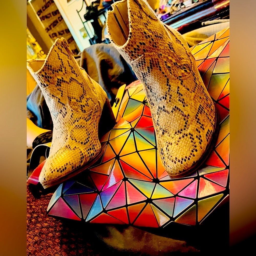 Women’s Leather Snakeskin Print Boots, Size 8.5